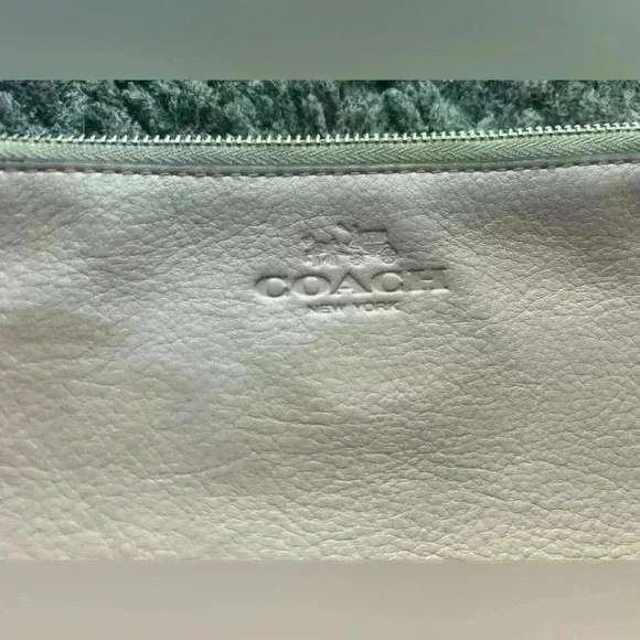 Authentic Coach wristlet wallet pale pink. Leather. - Picture 6 of 14